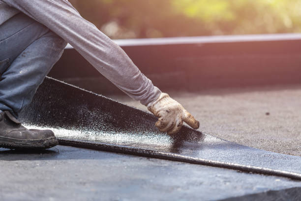 Professional Vapor Barrier Installation technician working in Roanoke, IN